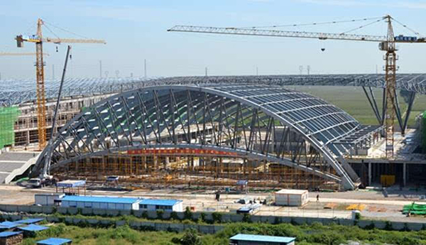 Analysis of Focus Points and Difficulties of the Stadium Steel Structure Project