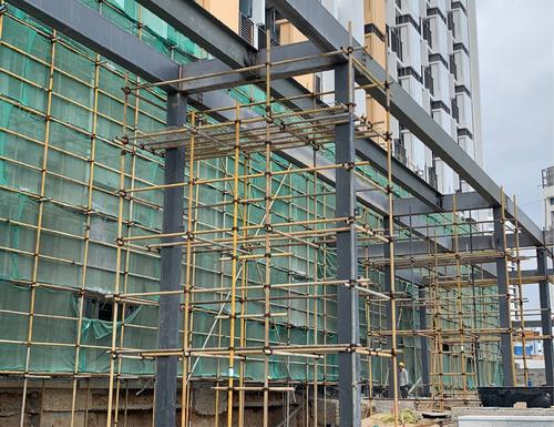 Steel structure installation safety platform