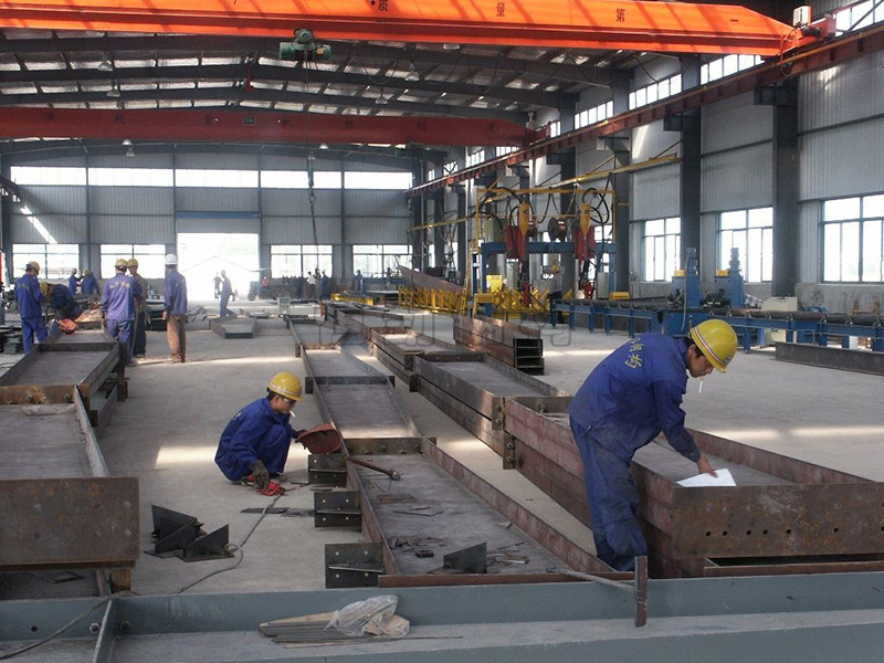 Steel Structure Building Assembly (Manual Welding)